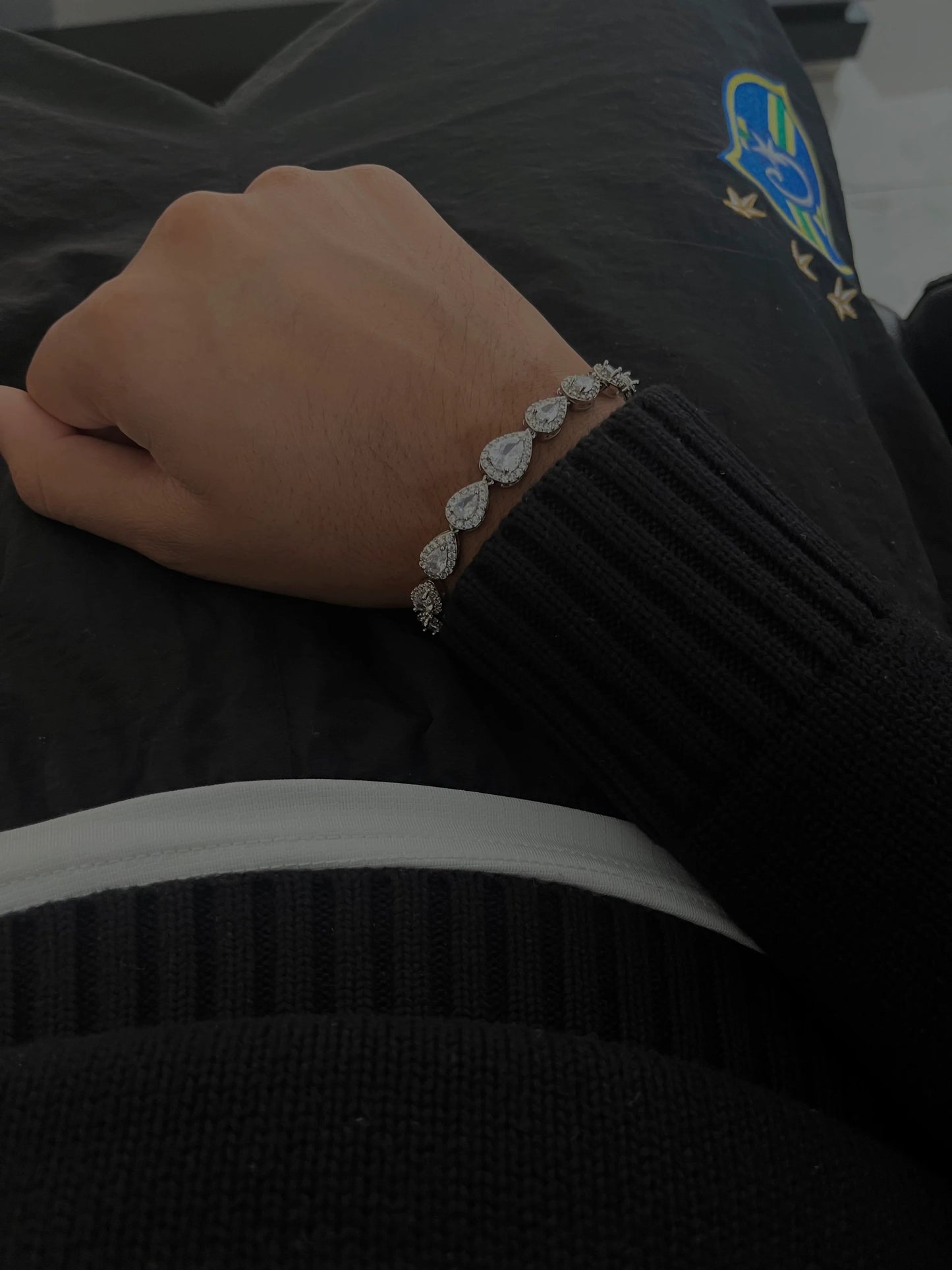 Tear Drop Braclet